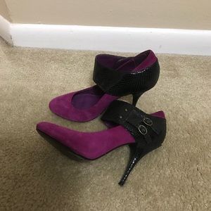 Cute Fuchsia Pumps with Snake Skin Buckle